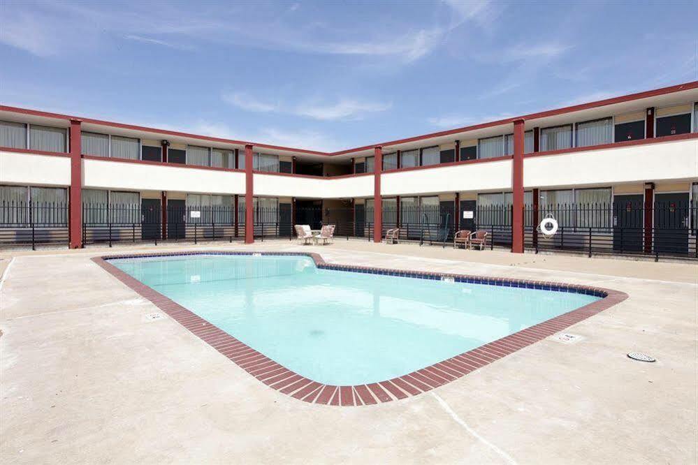 Motel Castle & 2*